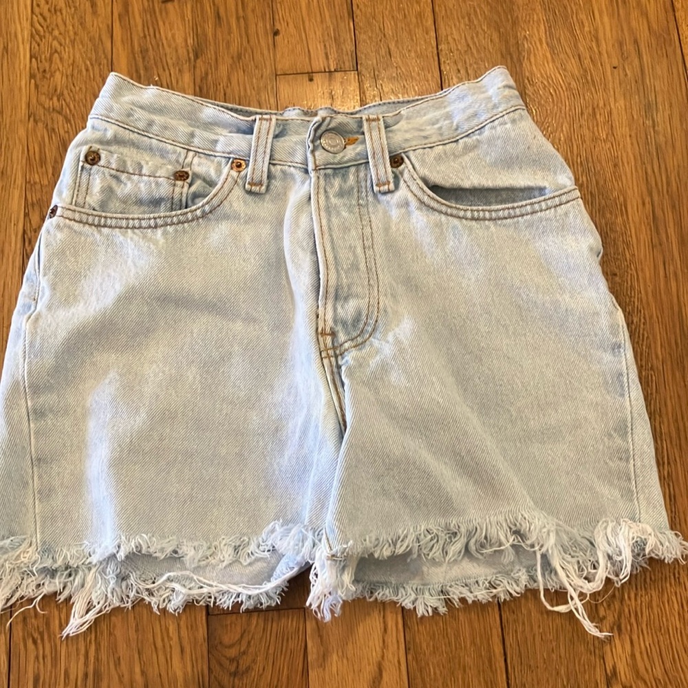 Vintage Levi’s Jean Shorts Size 1 Juniors